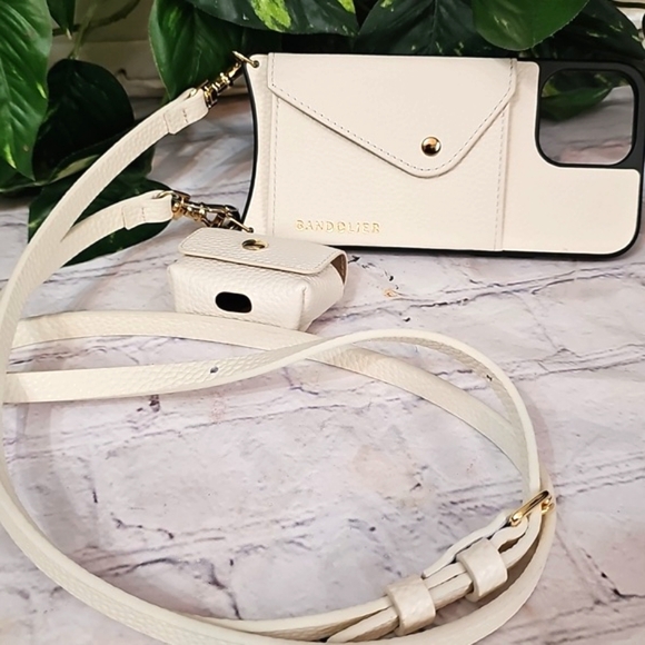 Bandolier Donna CrossbodyiPhone 15 ProMax Case/Card Holder In Rare Ivory NWOT
